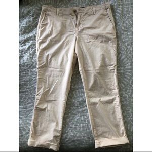 5/$25🚨LAST CHANCE🚨 GAP size 14 Khaki pants